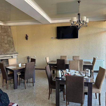 Hotel Iveria Kazbegi Esterno foto