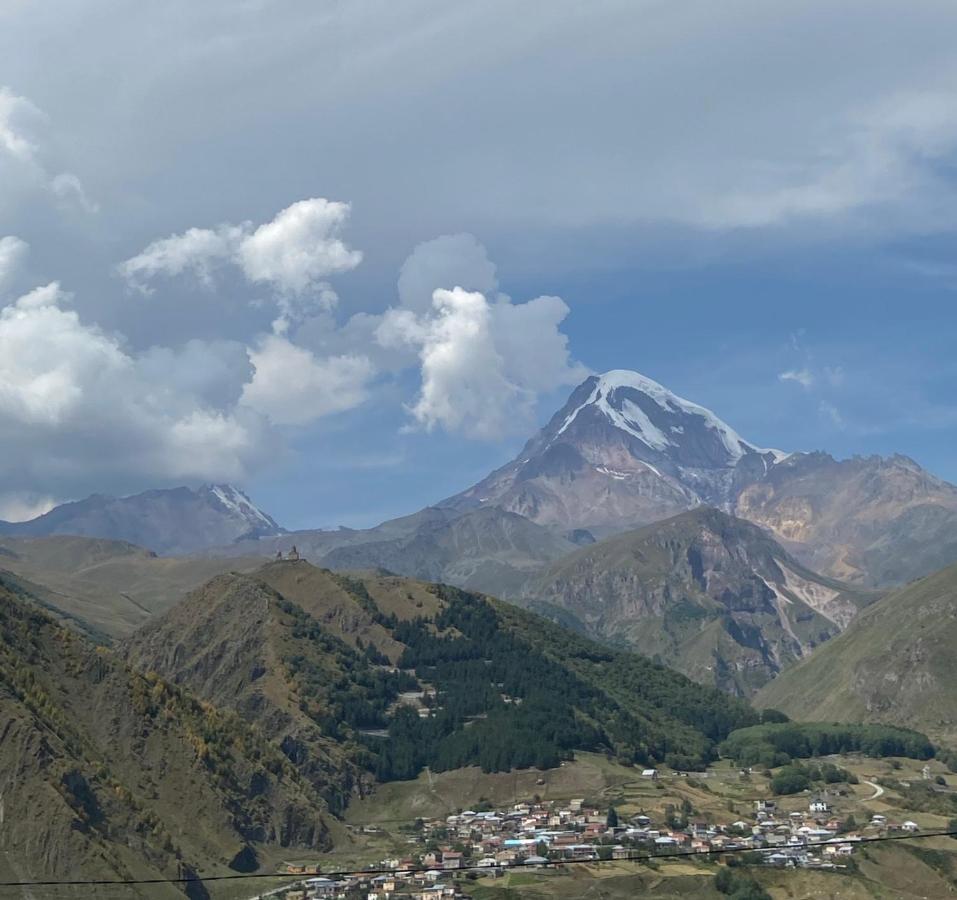 Hotel Iveria Kazbegi Esterno foto